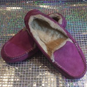 Rare Fuschia Ugg Slippers size 11 excellen…